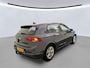 Volkswagen Golf 1.5 TSI Life Business / Navigatie / Parkeersensoren / Trekhaak afn. / LED verlichting / Clima / El verst. stoelen TRANS
