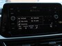 Volkswagen T-Roc 1.5 TSI 150pk DSG Life Navigatie Apple Carplay/Android Auto Adaptive Cruise Control Trekhaak Parkeersensoren Stoelverwarming Ledverlichting Getinte ramen Climate Control