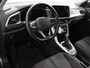 Volkswagen T-Roc 1.5 TSI 150pk DSG Life Navigatie Apple Carplay/Android Auto Adaptive Cruise Control Trekhaak Parkeersensoren Stoelverwarming Ledverlichting Getinte ramen Climate Control
