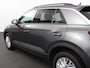 Volkswagen T-Roc 1.5 TSI 150pk DSG Life Navigatie Apple Carplay/Android Auto Adaptive Cruise Control Trekhaak Parkeersensoren Stoelverwarming Ledverlichting Getinte ramen Climate Control