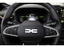 Dacia Duster 1.2-130pk TCe Mild-Hybrid Extreme. Stoere SUV ! Slechts 17.000km ! Trekgewicht 1.500kg ! Autm. airco, LED verl., 360gr. camera, pdc v+a, stoelverw., cruise control, dodehoek ass., telefoonvoorb., navigatie by Apple carplay / Android auto etc.
