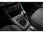 Volkswagen Polo 1.0 TSI R-Line 95PK / 70kW, NL auto 1e eigenaar nieuw door ons geleverd, LED verlichting, R-Line in- en exterieur, draadloos Apple Carplay & Android Auto, parkeersensoren voor en achter (pdc), adaptieve cruise control (ACC) met Travel Assist, multifunctioneel lederen stuurwiel, 2-zone climatronic, elektrisch verstel-, verwarm- en inklapbare buitenspiegels (spiegelpakket), 16" 'Valencia' LMV, DAB+ etc.
