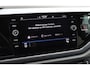 Volkswagen Polo 1.0 TSI R-Line 95PK / 70kW, NL auto 1e eigenaar nieuw door ons geleverd, LED verlichting, R-Line in- en exterieur, draadloos Apple Carplay & Android Auto, parkeersensoren voor en achter (pdc), adaptieve cruise control (ACC) met Travel Assist, multifunctioneel lederen stuurwiel, 2-zone climatronic, elektrisch verstel-, verwarm- en inklapbare buitenspiegels (spiegelpakket), 16" 'Valencia' LMV, DAB+ etc.