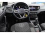 Volkswagen Polo 1.0 TSI R-Line 95PK / 70kW, NL auto 1e eigenaar nieuw door ons geleverd, LED verlichting, R-Line in- en exterieur, draadloos Apple Carplay & Android Auto, parkeersensoren voor en achter (pdc), adaptieve cruise control (ACC) met Travel Assist, multifunctioneel lederen stuurwiel, 2-zone climatronic, elektrisch verstel-, verwarm- en inklapbare buitenspiegels (spiegelpakket), 16" 'Valencia' LMV, DAB+ etc.