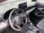 Toyota Yaris 1.5 Hybrid 115 Comfort Apple Carplay/Android Auto , cruise control adaptief en stuurhulp , climate , lm velgen , tel , usb , camera .