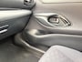 Toyota Yaris 1.5 Hybrid 115 Comfort Apple Carplay/Android Auto , cruise control adaptief en stuurhulp , climate , lm velgen , tel , usb , camera .