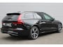 Volvo V60 2.0 T6 Plug-in hybrid AWD Plus Dark | Head-up Display | Panoramadak | Visual Park Assist incl. 360 Graden Camera | 19-Inch Lichtmetalen Velgen | | Getint Glas Achter | Nappa Leder/Open Grid Textiel Bekleding (Contourstoelen) | Adaptieve Cruise Control | Pilot Assist | Keyless Entry | Elektrische Achterklep | Stuurverwarming | Stoelverwarming Voor en Achter | Google | Parkeersensoren Rondom |