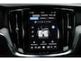 Volvo V60 2.0 T6 Plug-in hybrid AWD Plus Dark | Head-up Display | Panoramadak | Visual Park Assist incl. 360 Graden Camera | 19-Inch Lichtmetalen Velgen | | Getint Glas Achter | Nappa Leder/Open Grid Textiel Bekleding (Contourstoelen) | Adaptieve Cruise Control | Pilot Assist | Keyless Entry | Elektrische Achterklep | Stuurverwarming | Stoelverwarming Voor en Achter | Google | Parkeersensoren Rondom |