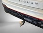 Volkswagen Tiguan 1.5 eHybrid 272pk DSG R-Line Edition · Panoramadak · Harman Kardon · Wegklapbare Trekhaak · Leder · 360 Camera · Stoelventilatie · Massage · 20'' Inch · Garantie t/m 03-08-2030 of 100.000km