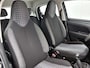 Peugeot 108 Active 1.0 e-VTi 72pk | Navigatie via Apple Carplay / Android Auto | Achteruitrijcamera | Airco | DAB+ radio | Bluetooth | Dealeronderhouden | Multifunctioneel stuurwiel | All seasonbanden | Zuinig en voordelig autorijden! |