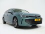 Volkswagen Passat Variant 1.5 eHybrid Elegance | Panoramadak | Leder/Alcantara | Massage | Trekhaak | HUD | Keyless | Sfeerlicht