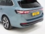 Volkswagen Passat Variant 1.5 eHybrid Elegance | Panoramadak | Leder/Alcantara | Massage | Trekhaak | HUD | Keyless | Sfeerlicht
