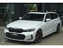BMW 3-Serie Touring 330e xDrive M-sport M3 stoelen Panoramadak *SOH 98%* Memory *BTW* Black pack NLauto 19" LMV