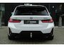 BMW 3-Serie Touring 330e xDrive M-sport M3 stoelen Panoramadak *SOH 98%* Memory *BTW* Black pack NLauto 19" LMV