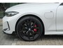 BMW 3-Serie Touring 330e xDrive M-sport M3 stoelen Panoramadak *SOH 98%* Memory *BTW* Black pack NLauto 19" LMV