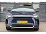 Toyota BZ4X Launch Edition Premium 71 kWh Pano-dak | Bi-tone | Trekhaak | Leder
