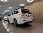 Mitsubishi Outlander 2.0 PHEV instyle+ * Schuif-Kanteldak / Navigatie / Trekhaak / Stoelverwarming / NL Auto *