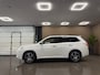 Mitsubishi Outlander 2.0 PHEV instyle+ * Schuif-Kanteldak / Navigatie / Trekhaak / Stoelverwarming / NL Auto *