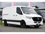 Mercedes-Benz Sprinter 319 V6 3.0 CDI L2H1 RWD AMG Edition Camera, Cruise, Carplay, LED, 10,5'' Mbux, 3500kg Trekhaak, Standkachel, Multimedia, Stoelverwarming, Automaat, Uniek!