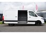 Mercedes-Benz Sprinter 319 V6 3.0 CDI L2H1 RWD AMG Edition Camera, Cruise, Carplay, LED, 10,5'' Mbux, 3500kg Trekhaak, Standkachel, Multimedia, Stoelverwarming, Automaat, Uniek!