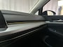 Volkswagen Golf 1.0 TSI 110pk Life Sfeerverlichting Navigatie Parkeersensoren App-Connect