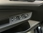 Volkswagen Golf 1.0 TSI 110pk Life Sfeerverlichting Navigatie Parkeersensoren App-Connect