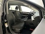 Volkswagen Golf 1.0 TSI 110pk Life Sfeerverlichting Navigatie Parkeersensoren App-Connect
