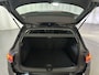 Volkswagen Golf 1.0 TSI 110pk Life Sfeerverlichting Navigatie Parkeersensoren App-Connect