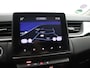 Renault Captur 1.0 TCe 90 Zen Trekhaak, Airco, Apple Carplay/Android Auto, Cruise control, Achteruitrijcamera,keyless entry/start, Rijstrooksensor met correctie De Renault Captur 1.0 TCe 90 Zen is een ruime en comfortabele SUV met een moderne en luxe uitstraling. Dankzij het slimme interieur en de hoge zit geniet je van veel comfort tijdens elke rit.