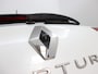 Renault Captur 1.0 TCe 90 Zen Trekhaak, Airco, Apple Carplay/Android Auto, Cruise control, Achteruitrijcamera,keyless entry/start, Rijstrooksensor met correctie De Renault Captur 1.0 TCe 90 Zen is een ruime en comfortabele SUV met een moderne en luxe uitstraling. Dankzij het slimme interieur en de hoge zit geniet je van veel comfort tijdens elke rit.