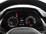 Renault Captur 1.0 TCe 90 Zen Trekhaak, Airco, Apple Carplay/Android Auto, Cruise control, Achteruitrijcamera,keyless entry/start, Rijstrooksensor met correctie De Renault Captur 1.0 TCe 90 Zen is een ruime en comfortabele SUV met een moderne en luxe uitstraling. Dankzij het slimme interieur en de hoge zit geniet je van veel comfort tijdens elke rit.