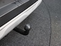 Renault Captur 1.0 TCe 90 Zen Trekhaak, Airco, Apple Carplay/Android Auto, Cruise control, Achteruitrijcamera,keyless entry/start, Rijstrooksensor met correctie De Renault Captur 1.0 TCe 90 Zen is een ruime en comfortabele SUV met een moderne en luxe uitstraling. Dankzij het slimme interieur en de hoge zit geniet je van veel comfort tijdens elke rit.