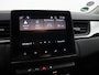 Renault Captur 1.0 TCe 90 Zen Trekhaak, Airco, Apple Carplay/Android Auto, Cruise control, Achteruitrijcamera,keyless entry/start, Rijstrooksensor met correctie De Renault Captur 1.0 TCe 90 Zen is een ruime en comfortabele SUV met een moderne en luxe uitstraling. Dankzij het slimme interieur en de hoge zit geniet je van veel comfort tijdens elke rit.
