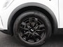 Renault Captur 1.0 TCe 90 Zen Trekhaak, Airco, Apple Carplay/Android Auto, Cruise control, Achteruitrijcamera,keyless entry/start, Rijstrooksensor met correctie De Renault Captur 1.0 TCe 90 Zen is een ruime en comfortabele SUV met een moderne en luxe uitstraling. Dankzij het slimme interieur en de hoge zit geniet je van veel comfort tijdens elke rit.