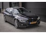 BMW 3-Serie Touring 320i M-Sport NW. KETTING & TURBO | LEER | 19" VELGEN | NAP