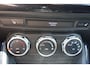 Mazda 2 1.5 SKYACTIV-G 90PK Luxury | CAMERA | CARPLAY | STOELVERW
