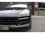 Porsche Cayenne Coupé 3.0 E-Hybrid Black Edition Platinum 462PK NIEUWSTAAT 1STE EIG. SOH 99% I NL-auto I 360 Camera I Leder I Sport Chrono I Pano I elek. stoel I Winterpakket I PASM I Soft-close I