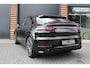 Porsche Cayenne Coupé 3.0 E-Hybrid Black Edition Platinum 462PK NIEUWSTAAT 1STE EIG. SOH 99% I NL-auto I 360 Camera I Leder I Sport Chrono I Pano I elek. stoel I Winterpakket I PASM I Soft-close I