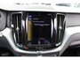 Volvo XC60 B4 198PK Automaat Business Pro | Trekhaak | H&K Audio | Adapt. Cruise | 360 Camera | Privacy Glas | BLIS | Keyless |