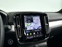 Volvo XC40 B4 Plus Dark | Parkeercamera | Harman Kardon | Stoel- en stuurverwarming | Trekhaak