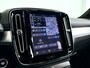 Volvo XC40 B4 Plus Dark | Parkeercamera | Harman Kardon | Stoel- en stuurverwarming | Trekhaak