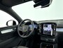 Volvo XC40 B4 Plus Dark | Parkeercamera | Harman Kardon | Stoel- en stuurverwarming | Trekhaak