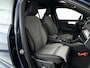 Volvo XC40 B4 Plus Dark | Parkeercamera | Harman Kardon | Stoel- en stuurverwarming | Trekhaak