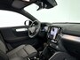 Volvo XC40 B4 Plus Dark | Parkeercamera | Harman Kardon | Stoel- en stuurverwarming | Trekhaak