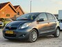 Toyota Yaris 1.3 VVTi Dynamic/ AUTOMAAT/ VELGEN