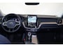 Volvo XC60 T6 Recharge AWD Plus Dark - Panorama/schuifdak - IntelliSafe Assist & Surround - 360º Camera - Harman/Kardon audio - Verwarmde voorstoelen, stuur & achterbank - Parkeersensoren voor & achter - Elektr. bedienb. voorstoelen met geheugen - Head up display - Draadloze tel. lader - Inklapbare trekhaak - 19' LMV