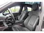 Porsche Taycan Sport Turismo 93 kWh / SoH 92,5% / Panoramadak / Camera / Passenger Display / Adaptieve Stoelen / Luchtvering / 21'' / Keyless / Sportchrono / CarPlay / Stoel+Stuurverwarming / Dodehoek / DAB / ACC / Warmtepomp