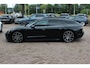 Porsche Taycan Sport Turismo 93 kWh / SoH 92,5% / Panoramadak / Camera / Passenger Display / Adaptieve Stoelen / Luchtvering / 21'' / Keyless / Sportchrono / CarPlay / Stoel+Stuurverwarming / Dodehoek / DAB / ACC / Warmtepomp