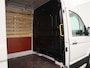 Volkswagen Crafter 2.0 TDI L3H3 Highline 140PK | Automaat | Trekhaak | Navigatie | Cruise Control | Multifunctioneel Stuurwiel | Apple/Android Carplay | DAB+ | Parkeersensoren Voor + Achter | Achteruitrijcamera |