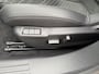 Peugeot e-2008 EV GT 54 kWh 156pk | Stoelverwarming | SoH 95,5% | Navigatie | Parkeercamera | Climate control |